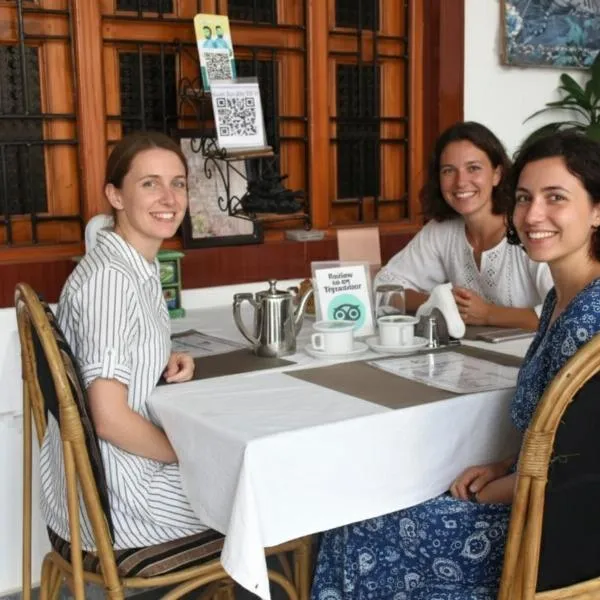 Khajuraho Glory Homestay、カジュラーホーのホテル