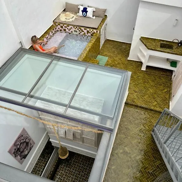 Riad MONA Marrakech Kasbah Médina، فندق في مراكش