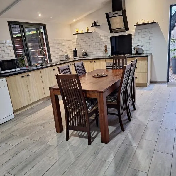 Ti KAZ MON SUZA, hotel in Saint-Philippe