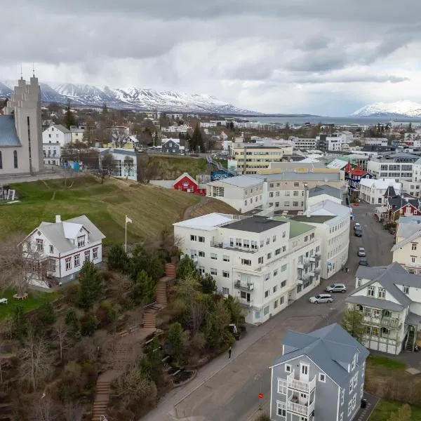 LL Properties - H81 Downtown Apartment With a View, hotel in Akureyri