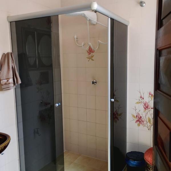 Casa ampla no centro de Aparecida com piscina e garagem - Foto 3