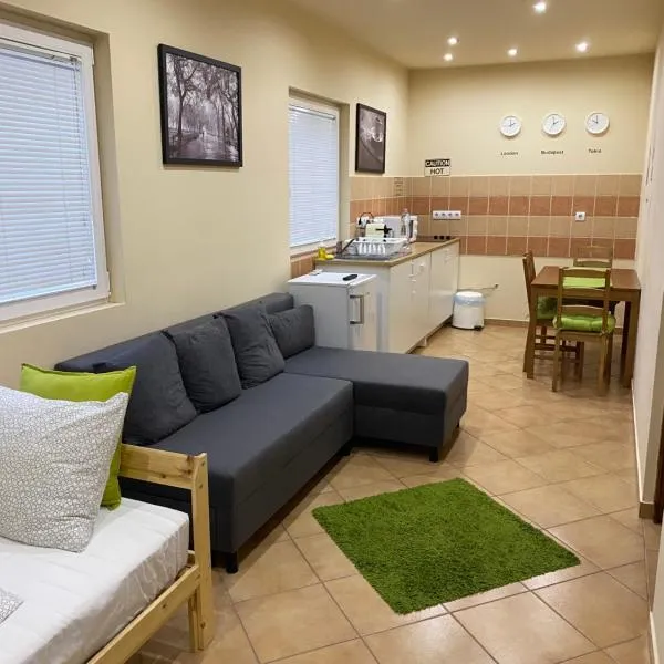 Budapest Airport Accomodation in V3, hotel u gradu 'Vecsés'