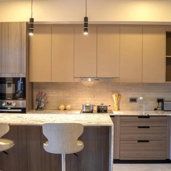 3 bedroom apartment in Vista Naguru, khách sạn ở Kampala