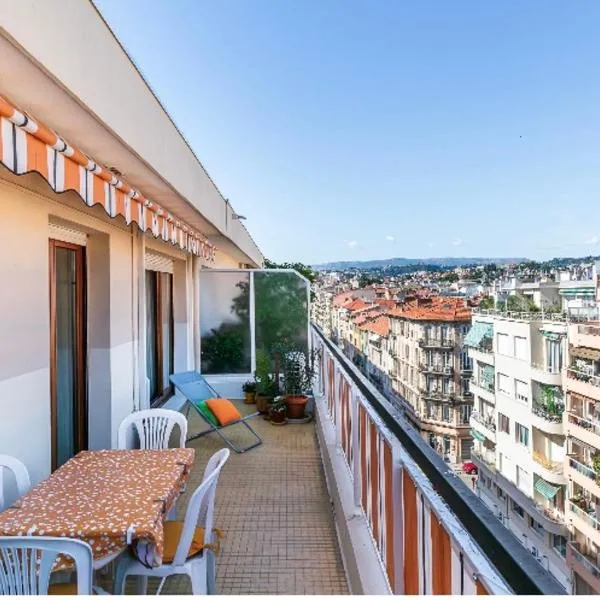 Viesnīca Nice Port Apartment Top Floor Terrace Near Transport Sleeps 4 Nicā