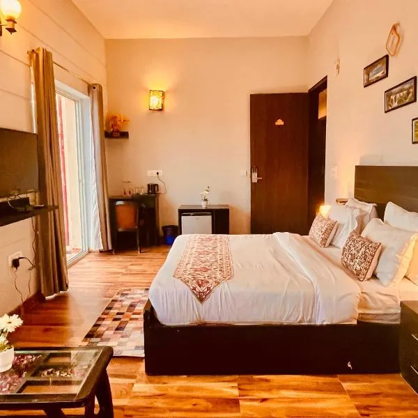 Hotel Meena Laxmi Inn, hotel in Charwadih