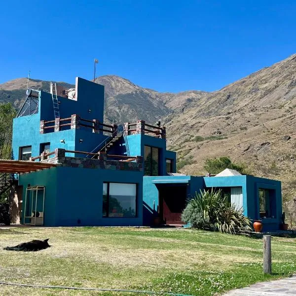 Santuyoc Lodge, отель в городе Волькан