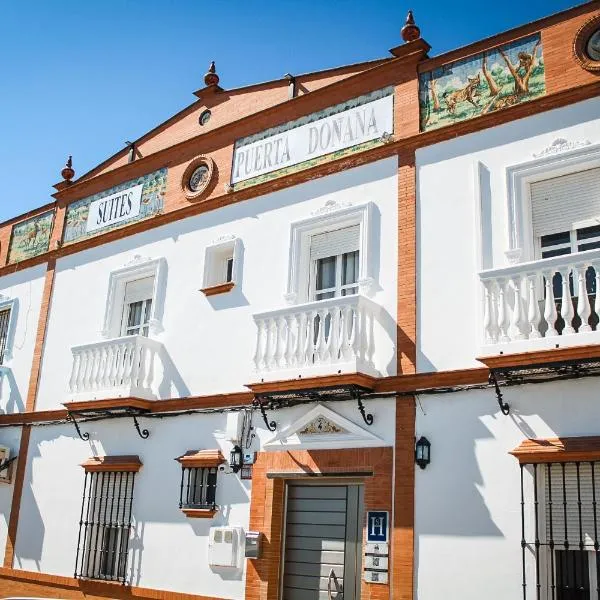 Suites Puerta Doñana، فندق في Hinojos