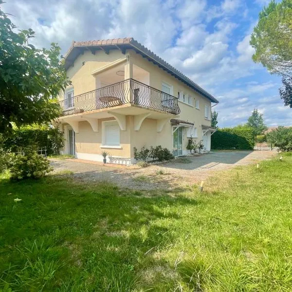 Maison dromoise jardin rivière à 5 min, hotel di Livron sur Drome