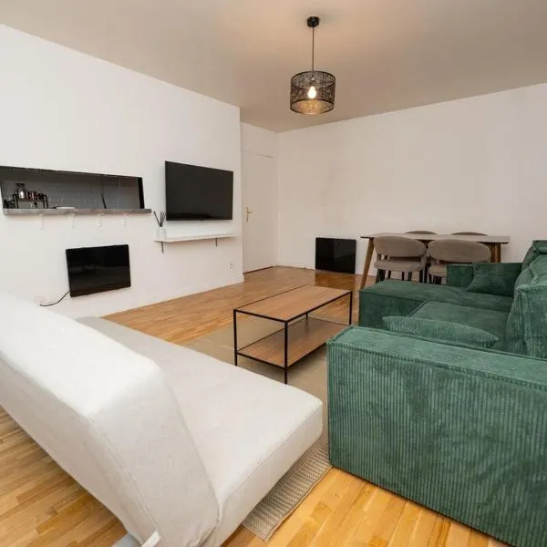 Spacious 2 bedrooms,4-8 people ,12mn Disney ,Free Private Parking , balcony, hotel a Montévrain