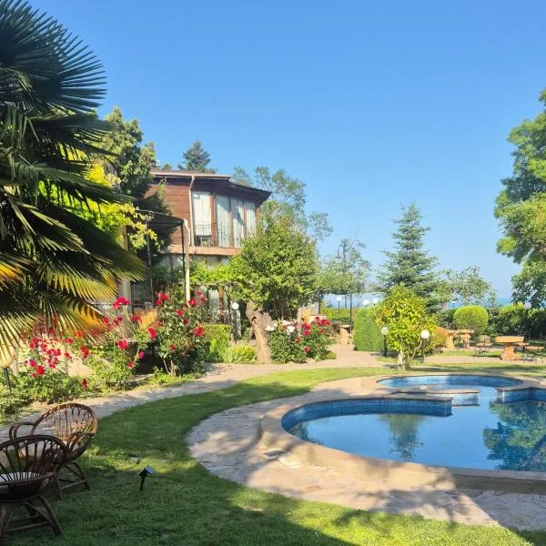 Villa Maxim - free parking, ξενοδοχείο στη Βάρνα