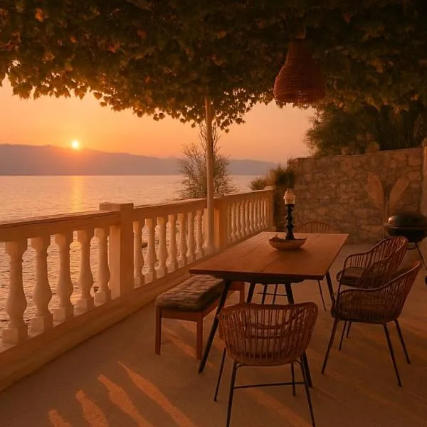 Villa ZeN- with Private garden and beach, hotel u gradu 'Samos'
