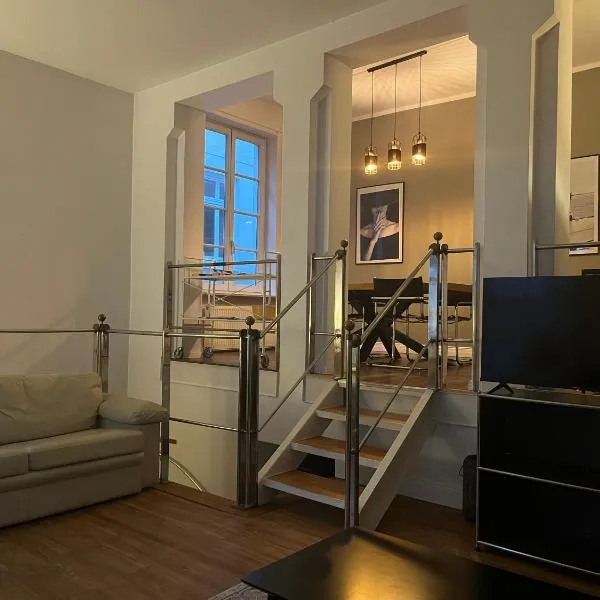 Stilvolles Loft in Hamburg-Uhlenhorst, hotelli Hampurissa