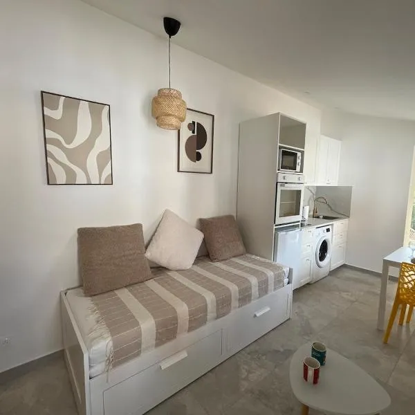 La lodge de la gare, hotel v destinaci Feurs