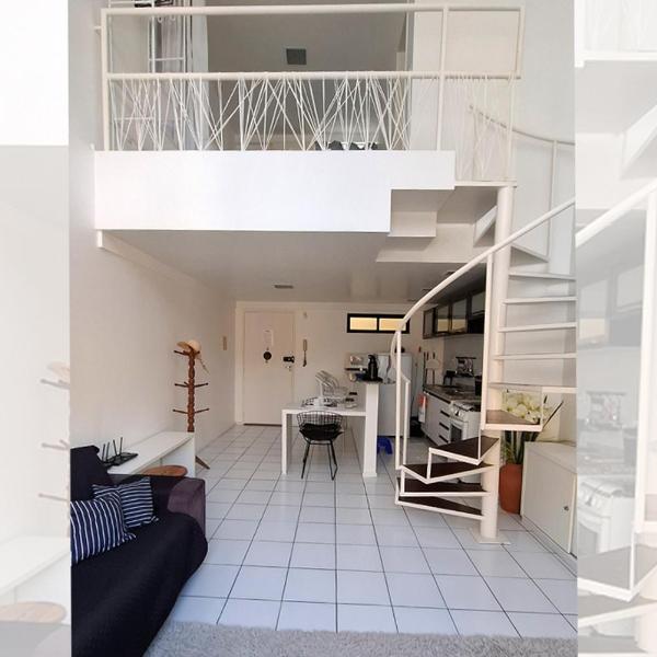 Loft a uma Quadra da Praia com Piscina e Garagem