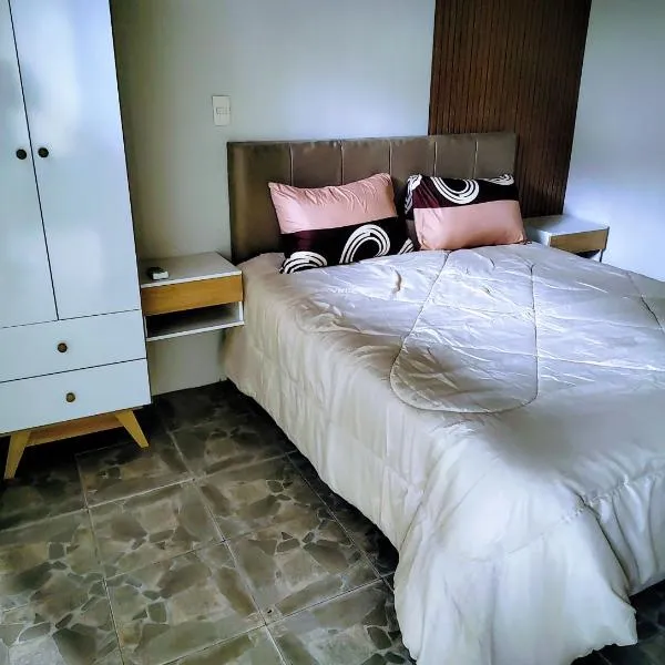 Noah House Ezeiza, hotel em Ezeiza