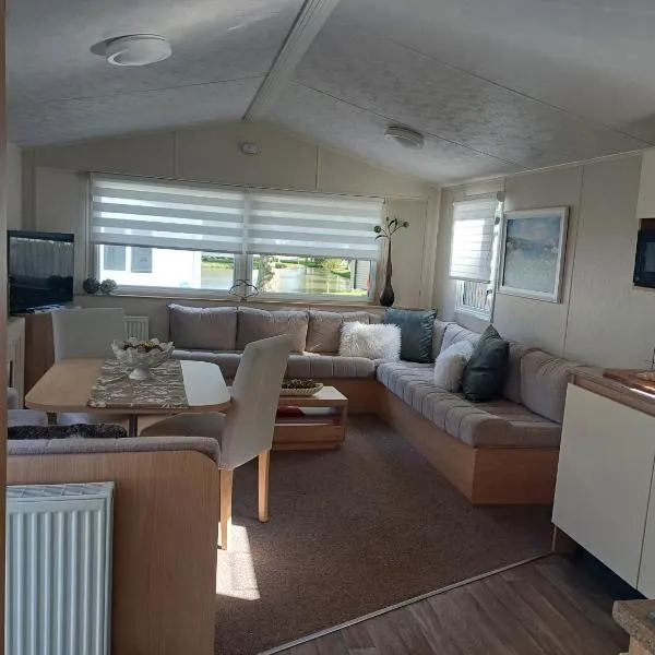 Haggerston Castle LAKEFIELD 12 - ENTERTAINMENT PASSES NOT INCLUDED, hotel a Beal