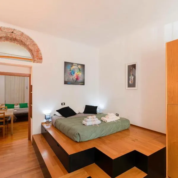 Milano Naviglio Grande Appartamento zona Tortona, hotel i Milano