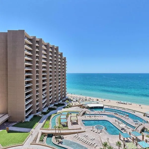 Las Palomas Cortez 805 Luxury Beachfront 1BR, 1BA for 4, hotel Puerto Peñascóban