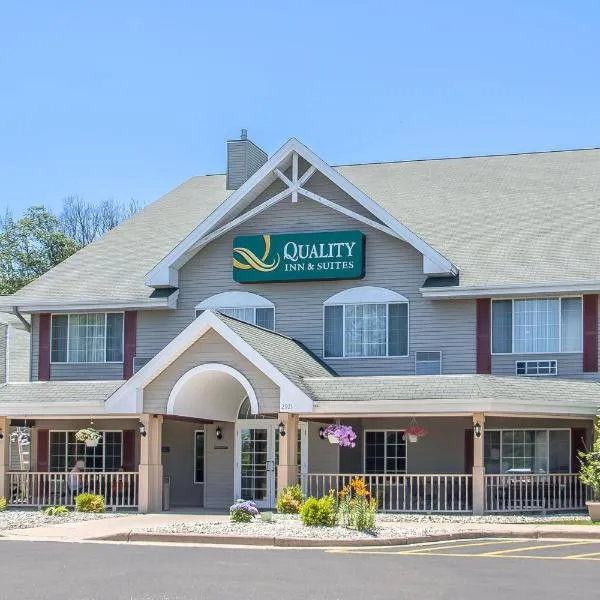 Quality Inn & Suites East Troy I-43, hotel di East Troy