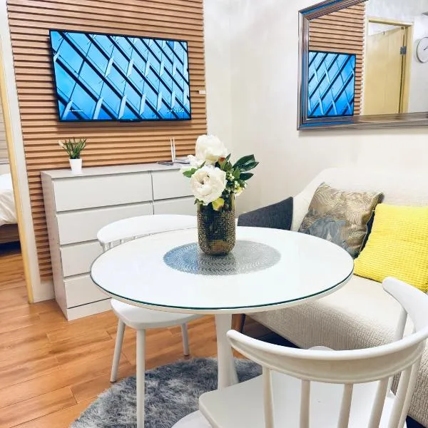 Modern Cozy 2BR Smart Lock Condo with Netflix 4K and YouTube Premium at Seawind、ダバオシティのホテル