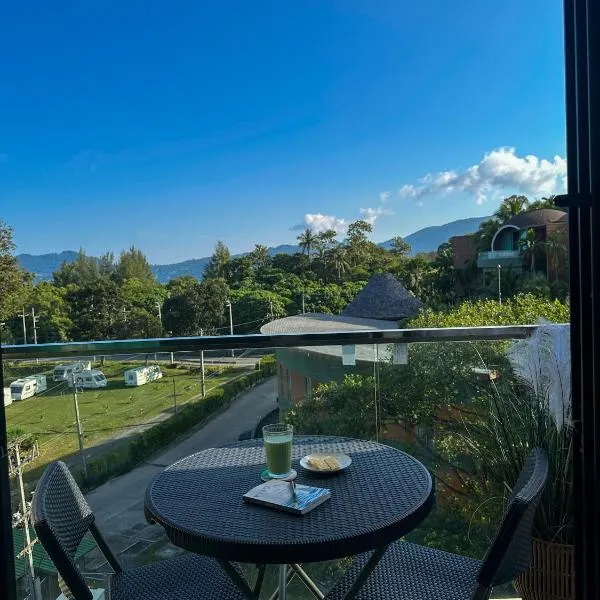 Soulful Stay Phuket Romantic & Healing Mountain View Retreat, hotel v destinaci Pláž Patong