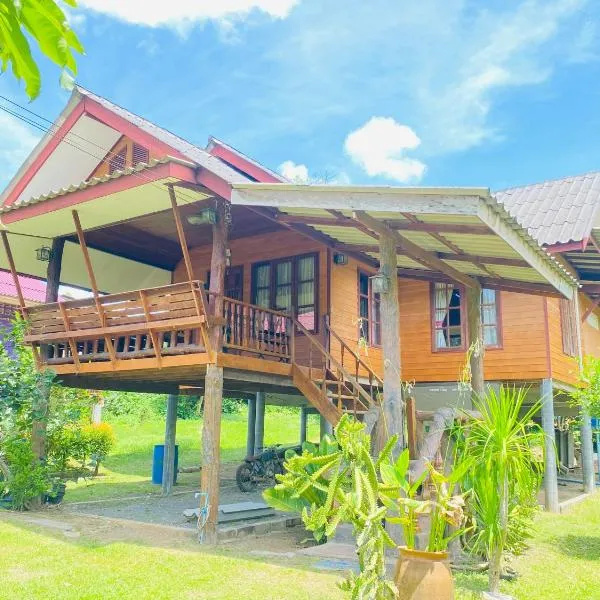 Cozy Beach House , 5 mn from the Sea -Self Check in, Hotel in Ban Laem Sai