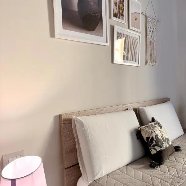 Favola Guesthouse Affittacamere, hotel in Nettuno