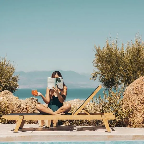 ​Le Grand Bleu Resort, hotel v destinaci Dhervénion