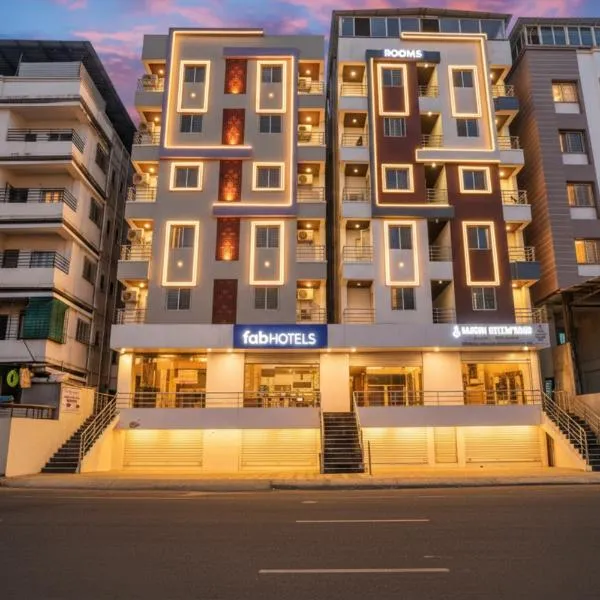 FabHotel Rising Surya - Nr Embassy Tech Zone, hotel v destinaci Jāmb