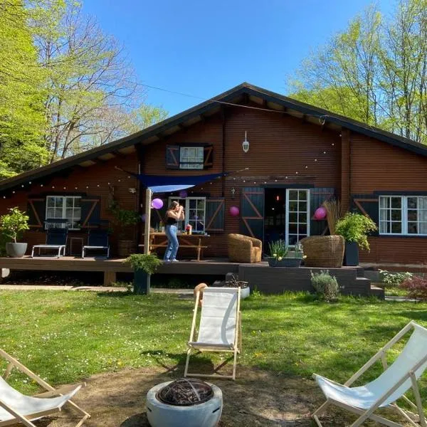 Chalet dans les bois -Domaine Privé-5 Etangs, hotel sa Bazoches-sur-le-Betz