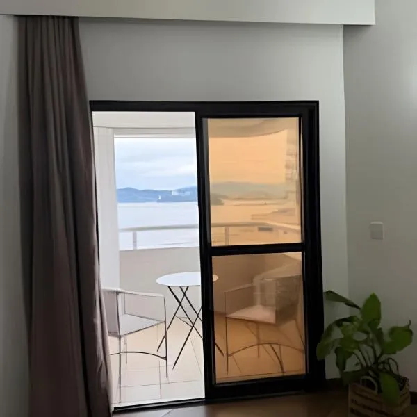 ARK Houses - Flat PetFriendly - Vista-Mar Piscina na Cobertura, hotel u gradu Santos