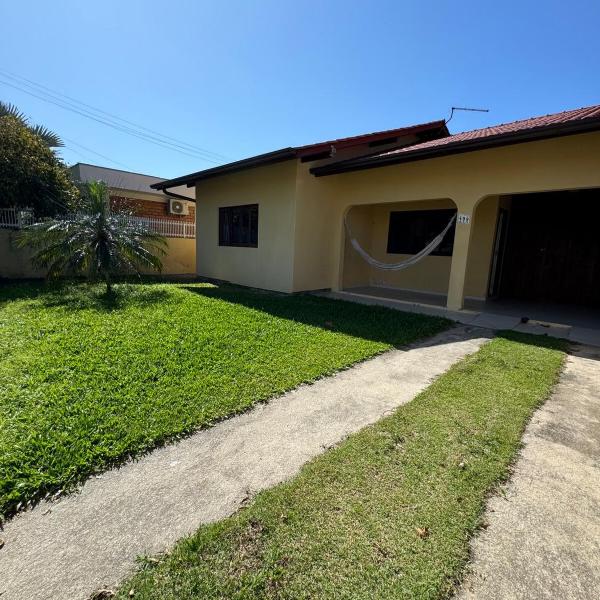 Casa com Piscina em Bombinhas - Mariscal