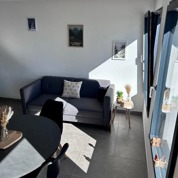 Les Gîtes de la Source de la Loire, hotel sa Sainte-Eulalie