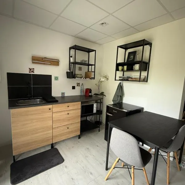 Peaceful apartment, hotel di Vierzon