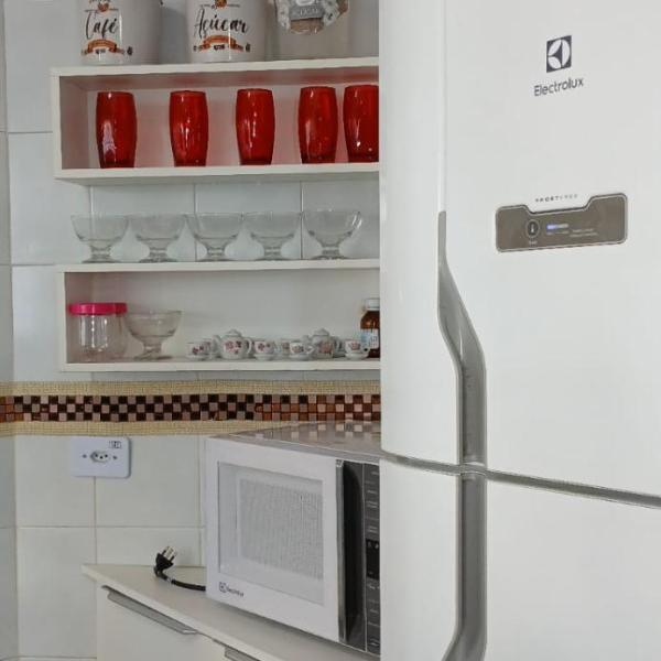 APARTAMENTO BOQUEIRÃO PRÉDIO FRENTE AO MAR COM GARAGEM WI-FI e AR - Foto 4