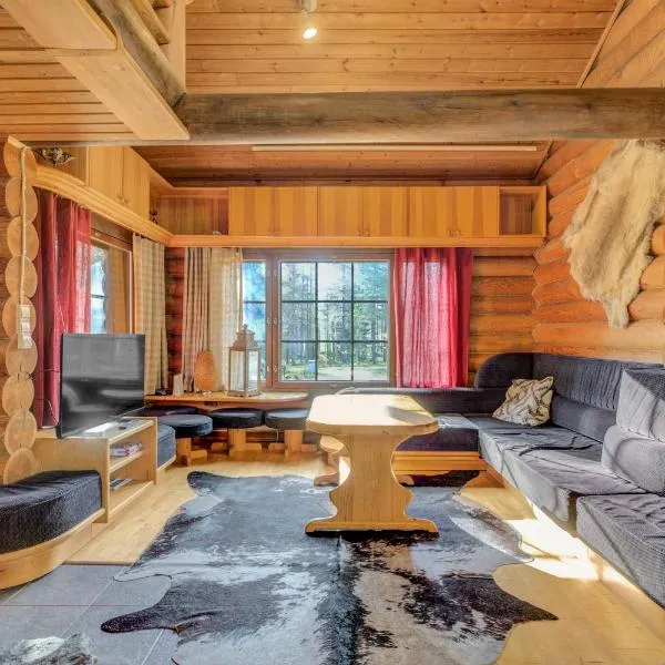 Laavu 15 Original Log Cabin with Sauna, готель у місті Pyhätunturi