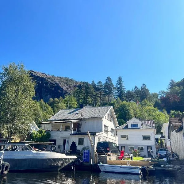 ASFeriehus, hotelli kohteessa Flekkefjord