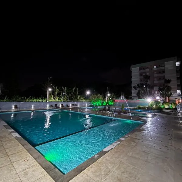 Lar doce mar a 5 min a pé da praia, Piscinas, Varanda Gourmet e Garagem Coberta, hotel in Ubatuba