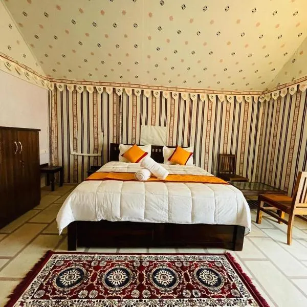 Solo Travel Desert Safari Camp, hotel in Jaisalmer