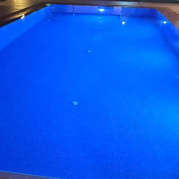 Villa de Luxe à Dar Bouazza Piscine Privée Fibre 100 Mbps Netflix et YouTube Premium, hotel v destinaci Casablanca