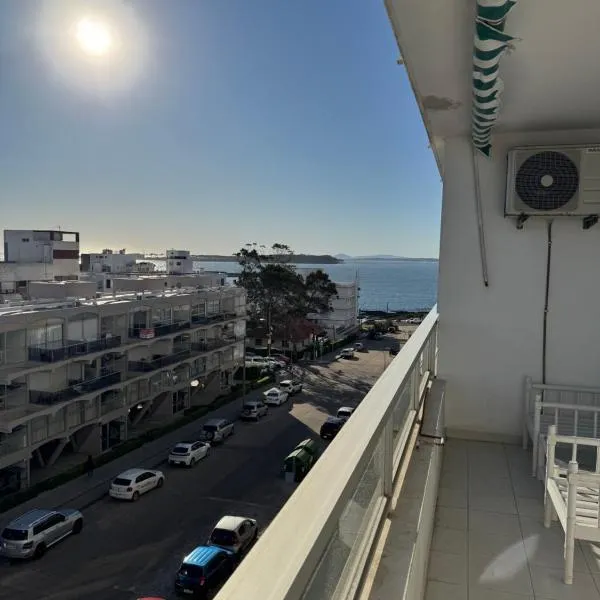 Amenidades y terraza vista mar，位于埃斯特角城的酒店