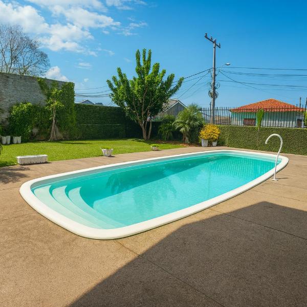 Casa com Piscina Gigante, Lareira e Churrasqueira
