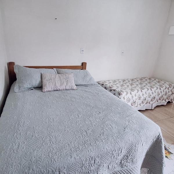 KITNET S1 em TORRES-RS - Na mais bela praia Gaúcha - Cozinha - Banheiro - Ar condicionado - TV e Wi-Fi - Estacionamento - Anfitriã Superhost no BnB - Foto 2