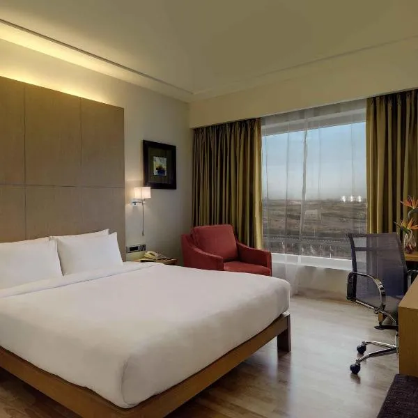 Novotel Hyderabad Airport, hotel in Hyderabad