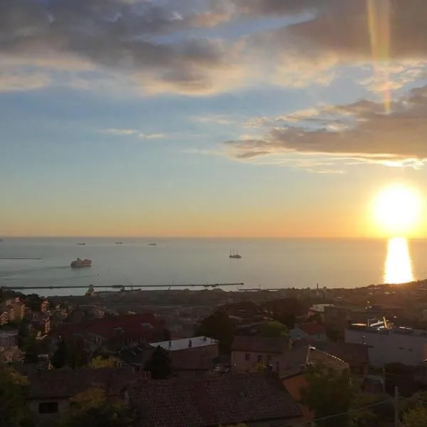 casa Ludovica-vista mare giardino e relax a 8 minuti dal centro, hotel di Trieste