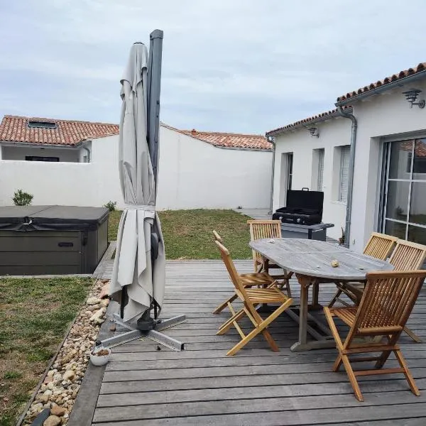 Maison propice au farniente, hotel a Le Bois-Plage-en-Ré