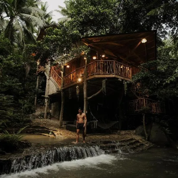 Treehouse de Valentine, hotel in Balamban