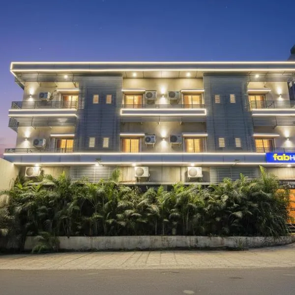 FabExpress Seven Seas, hotel en Chinchiwad