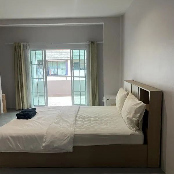 Hongheng Beach Residence - Walk to Jomtien & Night Market !, hotel in Jomtien Beach