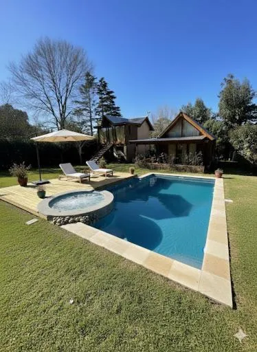 Cabaña Soñada - Piscina - Jacuzzi, hotel in Sierra de los Padres